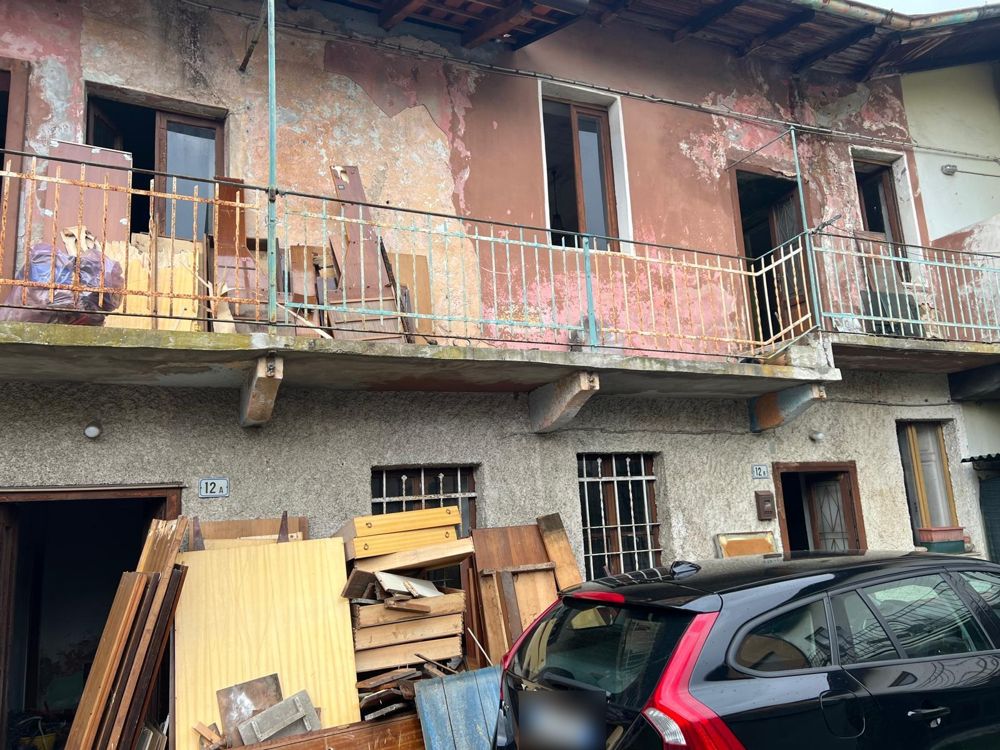 Costruzioni e ristrutturazioni – Corte – stato attuale