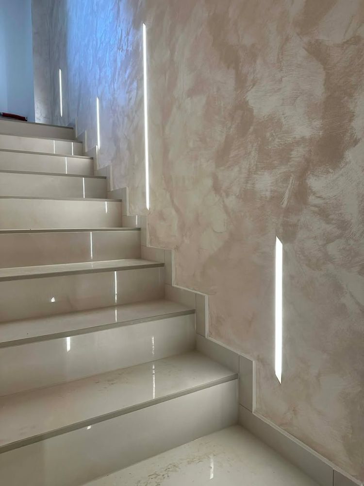 Pareti e verniciatura – Finitura decorativa scala